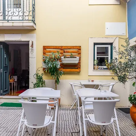 Pateo Santo Estevao-self Catering * Lisbon