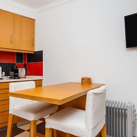 Pateo Santo Estevao-self Catering Appartement Lissabon