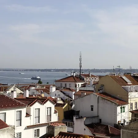 Pateo Santo Estevao-self Catering * Lissabon