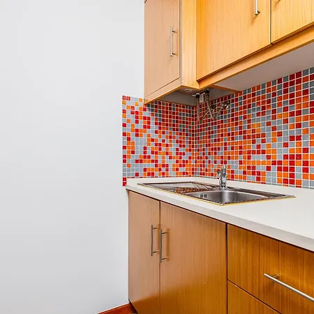 Pateo Santo Estevao-self Catering ליסבון